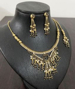 Elegant Gold Necklace & Earring Set