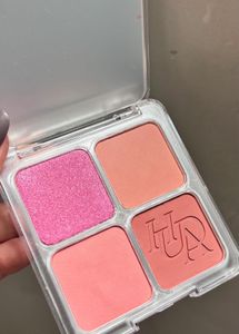 Huda Beauty Blush Filter Palette