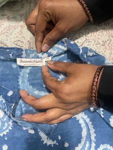 Blue &amp; White Paisley Print Kurta Set