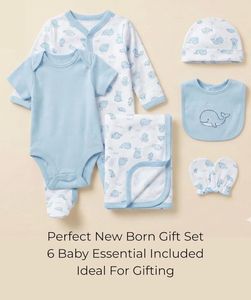 NEW!! 6 pc New Born baby clothing Gift set