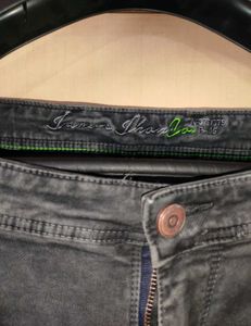 Men’s Grey Washed Slim-Fit Jeans | Size 38