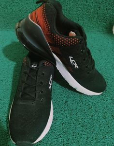 LCR Men's Casual Shoes. Like New. Good Condition