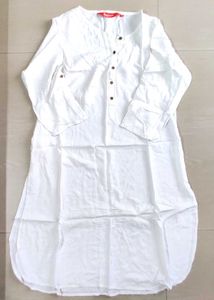 Brand - Fusion , Size  M , Loose Fit White Colour