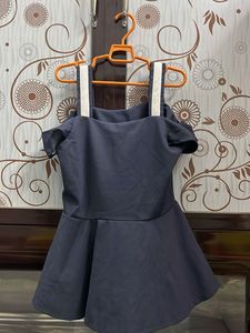 Chic Navy Cold Shoulder Dress