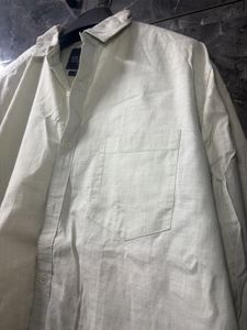 Solid Off-White Shirt for Women’s | Lightly Used ✨