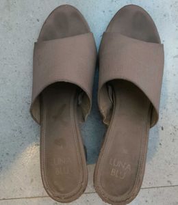 Stylish Beige Wedge Sandals