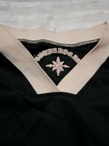 full sleeves t-shirt in black color