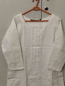 Elegant White Chikankari Kurta