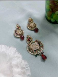 Exquisite Kundan &amp; Pearl Drop Earrings