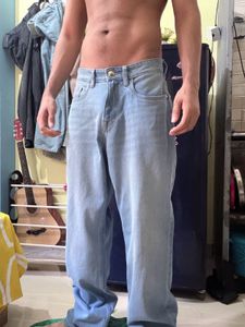 Light Wash Mid Rise Jeans