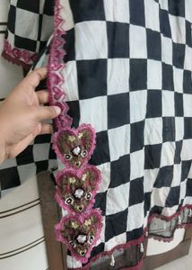 Stylish Black &amp; White Checkered Kurta Set
