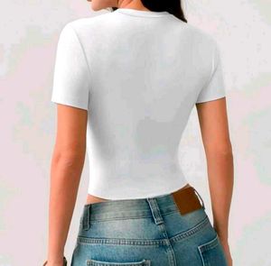 Stylish Fitted White T-Shirt