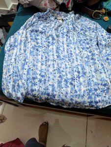 Mango floral top