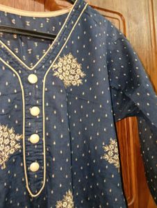 Blue Embroidered Kurta with V-Neck💙