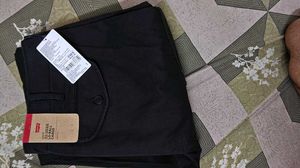 Levi's Black Cargo Pants