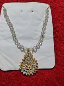 Elegant Crystal Beaded Necklace