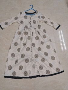 Anarkali Kurta/ A-line Elegant Ivory Printed