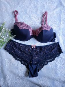 Hunkemoller Lace Lingerie Set