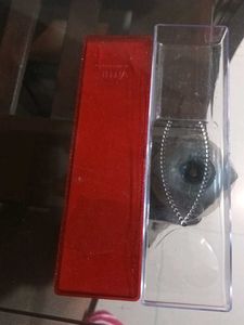 NECKLACE AND CHAIN BOX