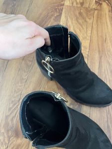 Boots 37