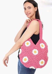 Chic Crochet Daisy Tote Bag