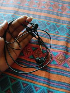 Black In-Ear Headphones