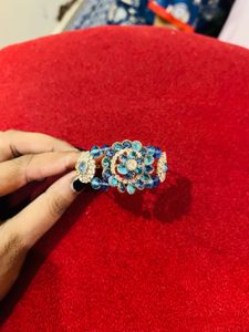 Stunning Blue Stone Bracelet new with tag
