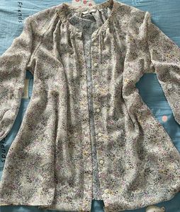 Chic Floral Print Button-Up Blouse
