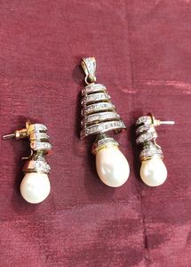 Pendant And Earrings Set