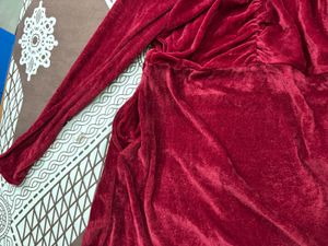 Elegant Velvet V-Neck Ruched Dress