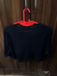 new H&amp;M black crop top