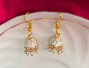 Elegant White & Gold Jhumka Earrings