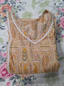 Elegant Paisley Print Kurta Set