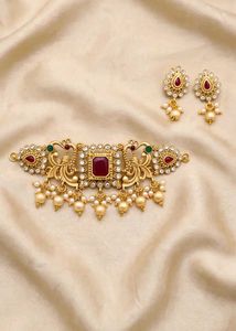 Exquisite Kundan &amp; Pearl Choker Set