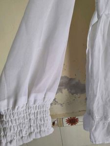 Elegant White Lace Trim Kurta
