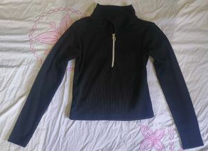 Black Ribbed Full-Sleeve Top