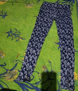 Stylish Blue Floral Print Jegging Pants
