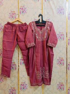 🇳🇿💫🎀Elegant Embroidered Kurta Set
