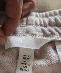 H&amp;M Comfortable Beige Lounge Shorts XS