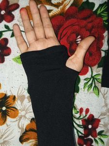 Black ,hand gloves (protect tanning)