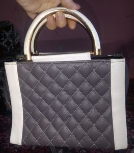Hand Bag Good Condition