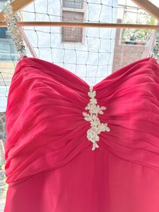 Elegant Red Party Dress