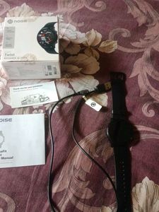 NoiseFit Twist Smartwatch