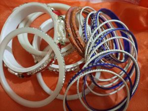 White &amp; Red Stone Seep♥️&amp; blue metals bangles💙