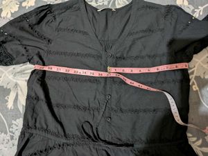Laced top with waist tie-up