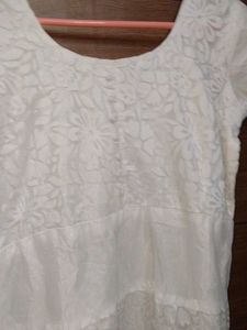 Elegant White Chikankari Kurta