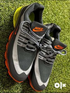 NIKE Shoes Size:9 ,Grey