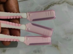 Dorco LetsShave Face Razor for Women