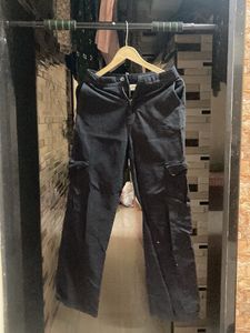 SALEE ‼️‼️ MAx Black Cargo Pants