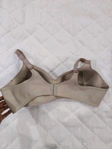 Comfortable Beige Bra with Lace Detail